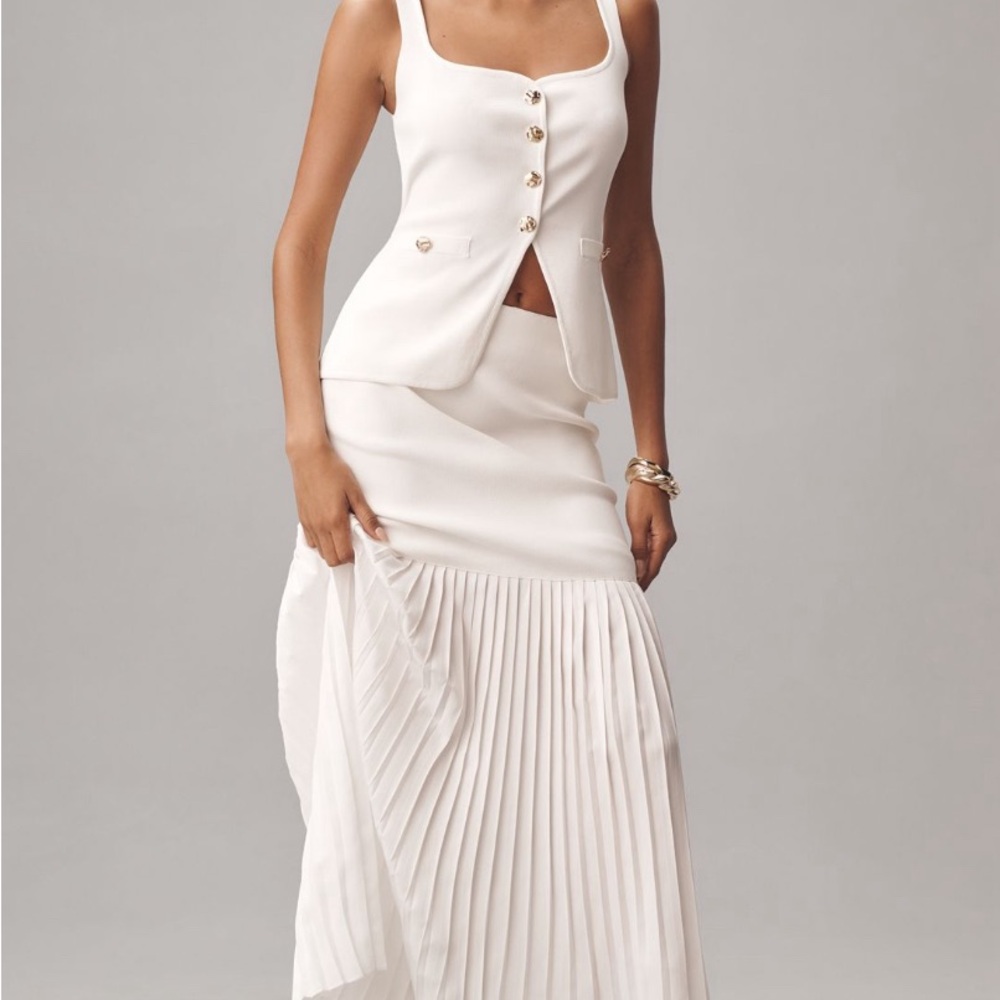 Blithe Button-Front Knit Vest white. NWT - image 2